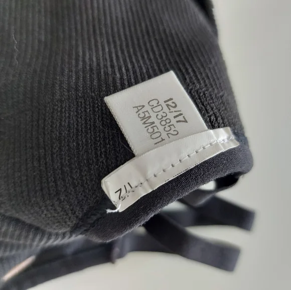 5/15$ Reebok sports bra/tank for child - Picture 4 of 7